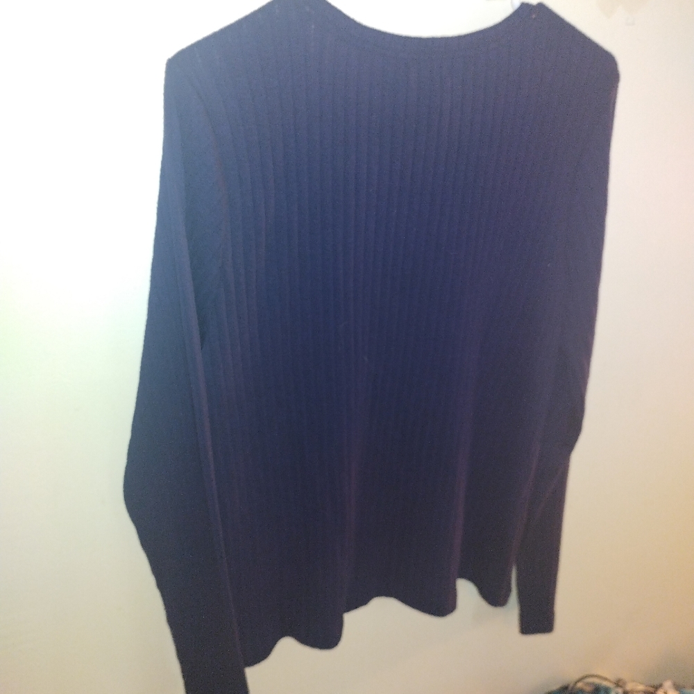 Sweater - Picture 3 of 4